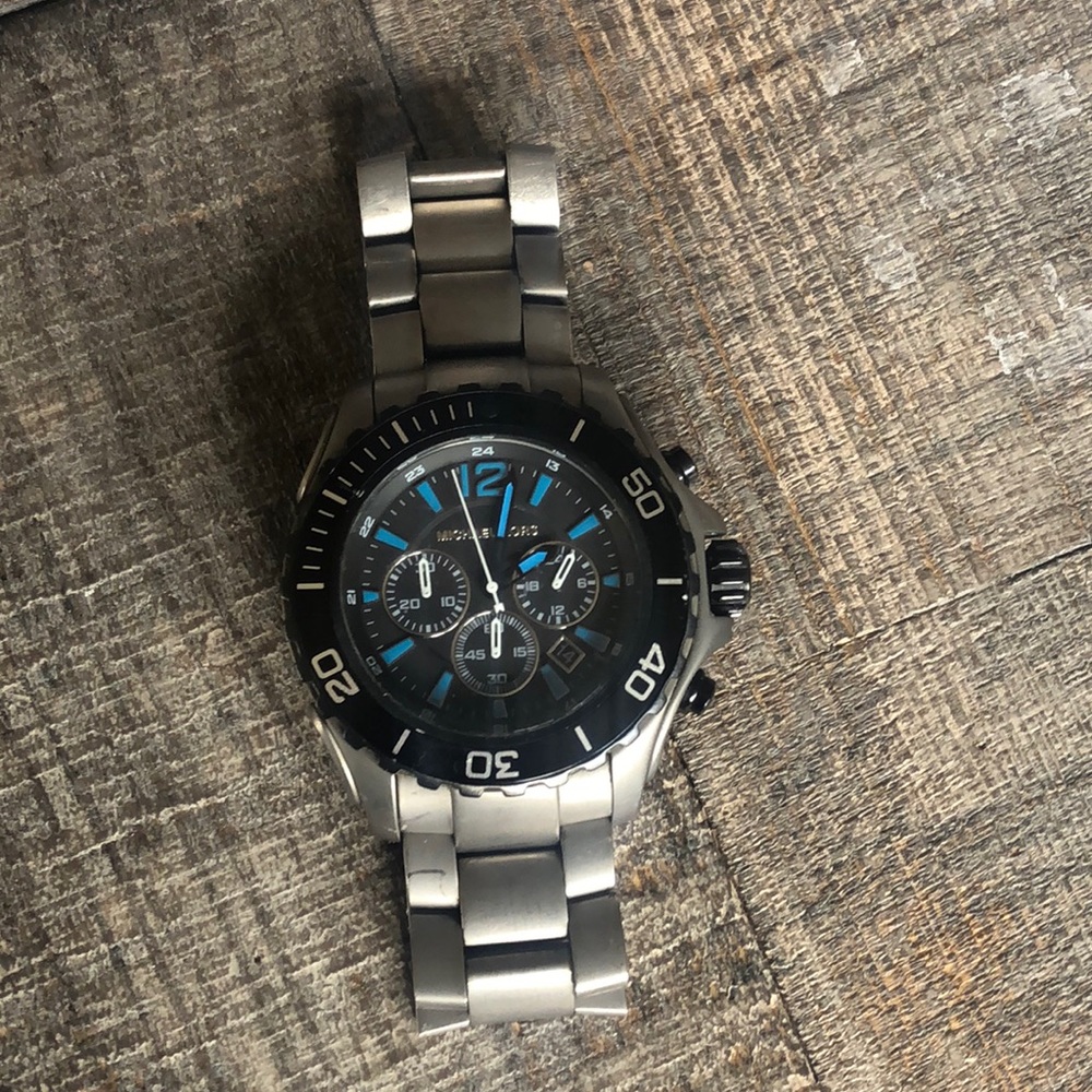 Michael Kors MK-8231 Chronograph Quartz Mens Watch
